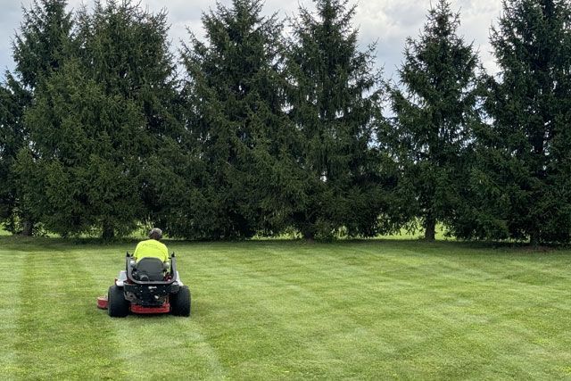 Commercial
Lawn Care & Mowing