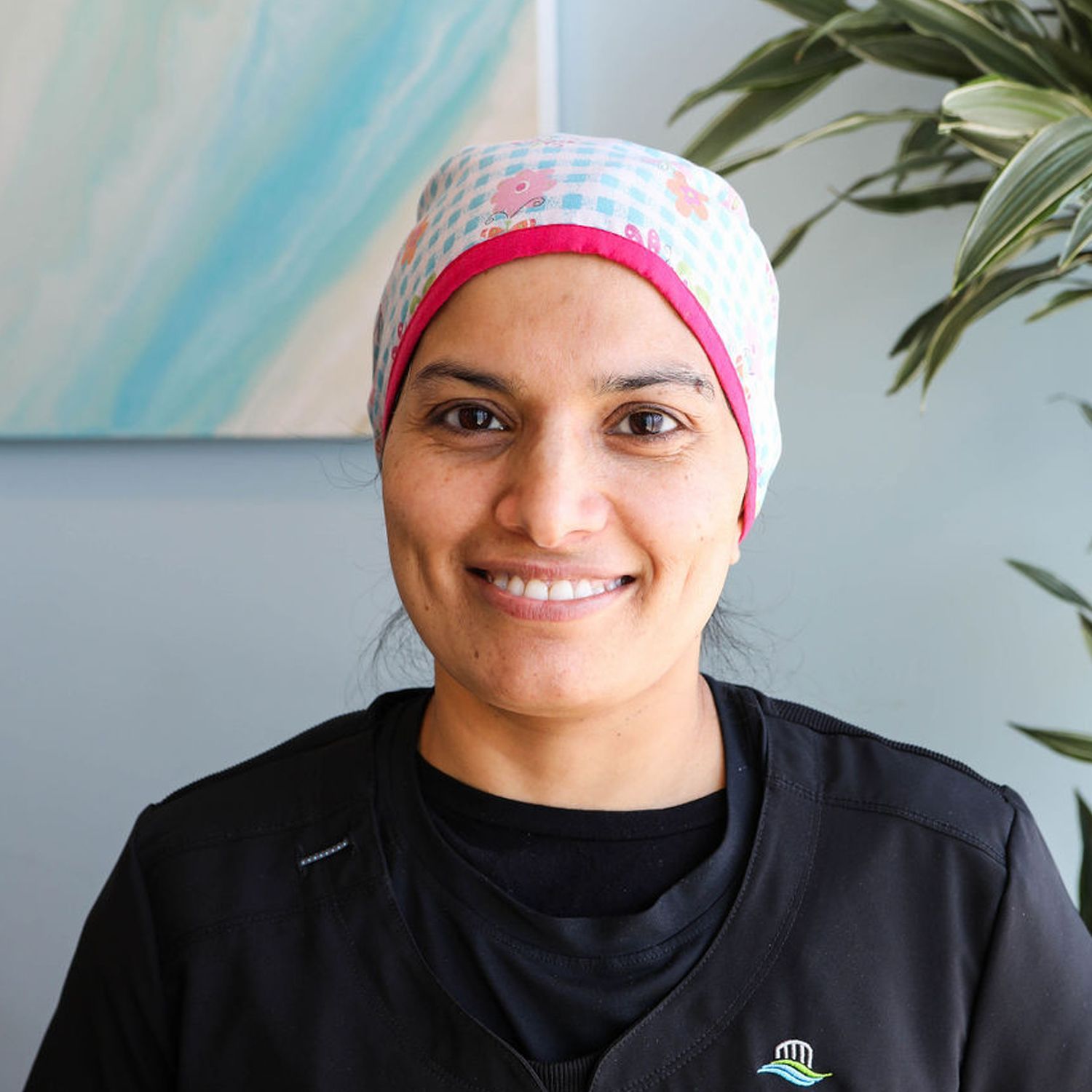 Dr Asifa Naureen - Dentist - Kitchener, Waterloo, Cambridge