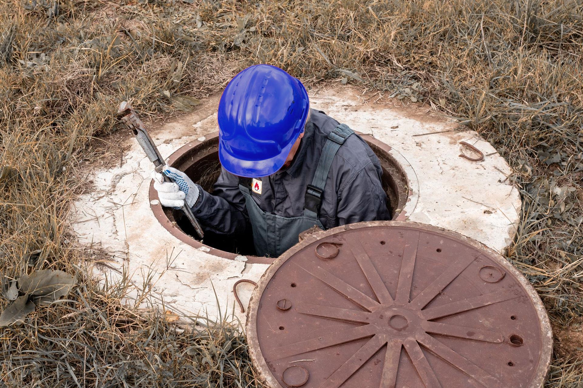 Camera inspecting damaged sewer pipe 