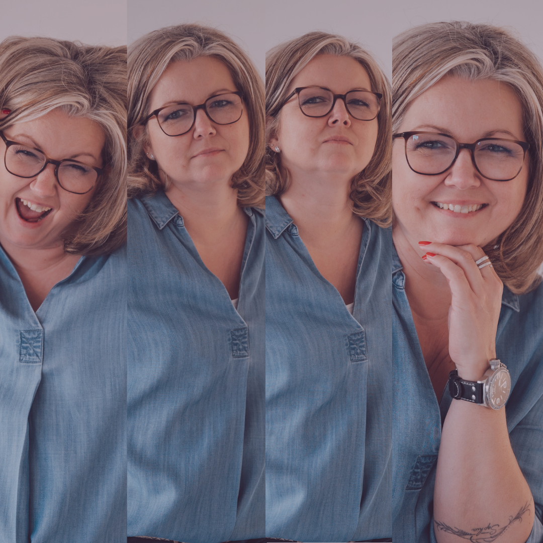 Frau in blauer Bluse, die verschiedene Gefühle darstellt.