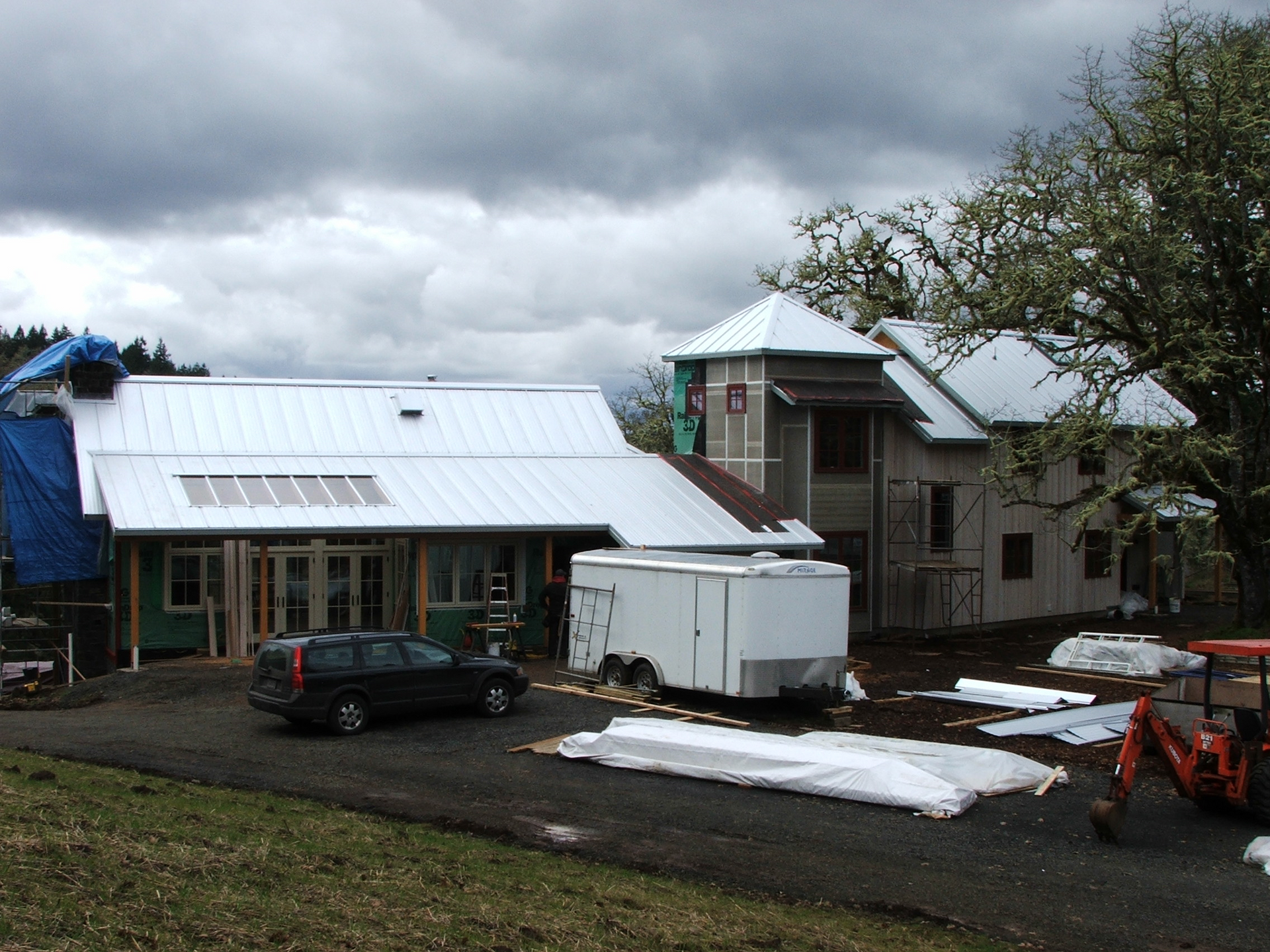 24 gauge galvalume standing seam meta - Springfield, OR - McKenzie Roofing Inc.