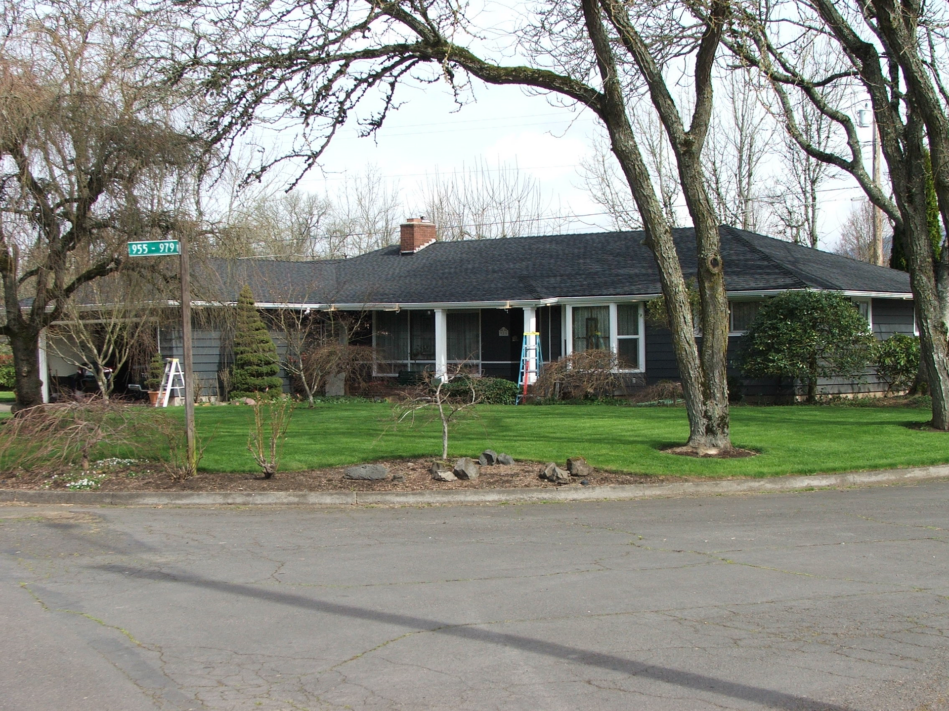 Gaf timberline hd charcoal laminated composition shingles - Springfield, OR - McKenzie Roofing Inc.
