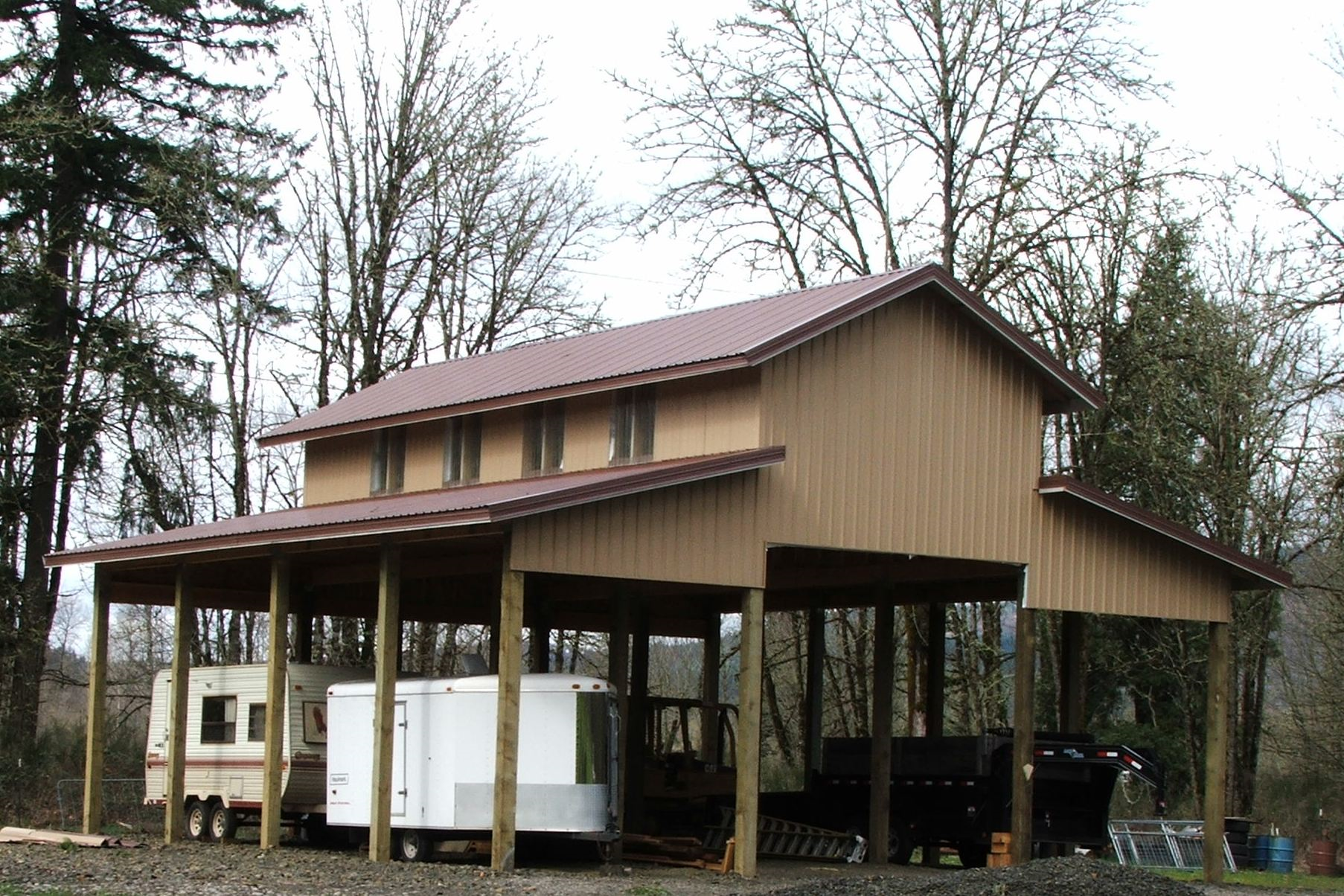 Delta rib metal roofing on pole barn - Springfield, OR - McKenzie Roofing Inc.