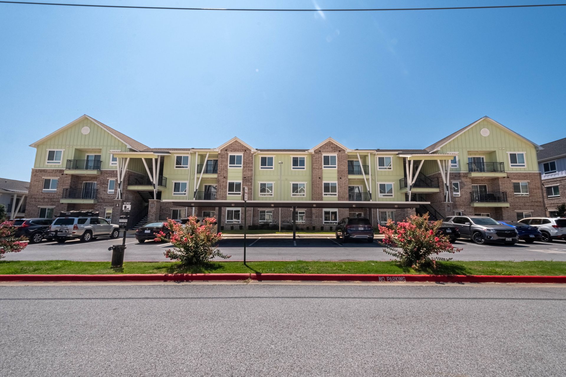 exterior view of watercolors of centerton apartments
