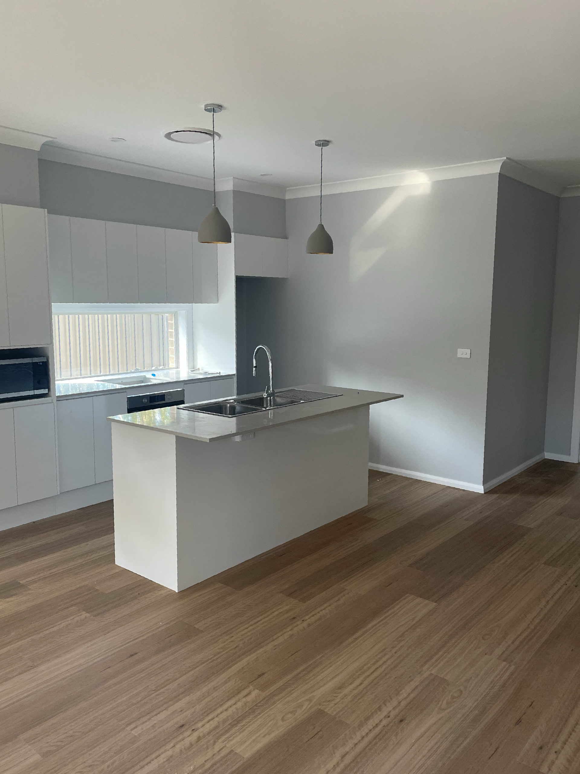 Newly Painted Kitchen โ D & J Saverino Painting & Decorating Pty Ltd In Fairy Meadow, NSW