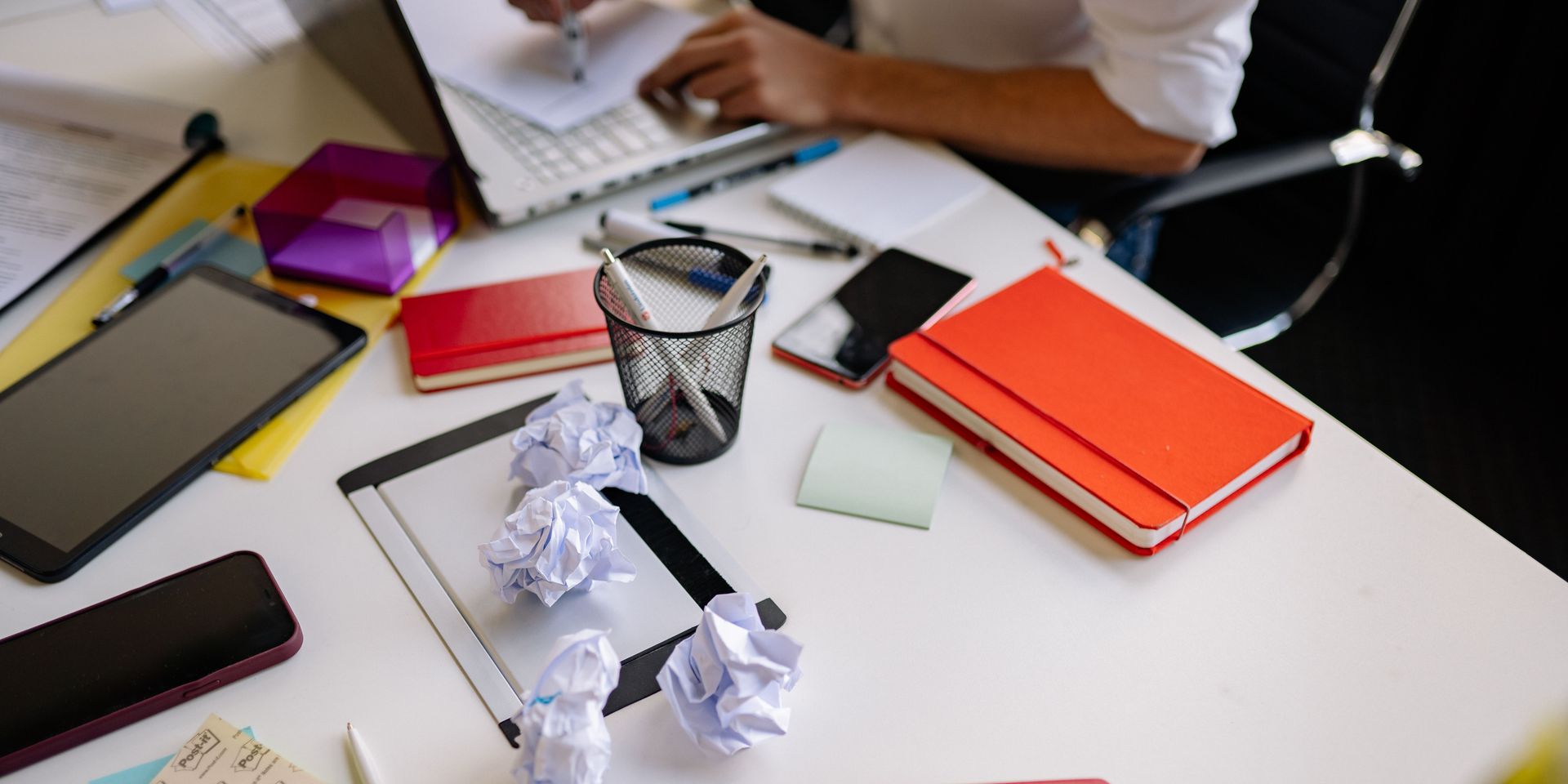 How to Maintain Clean and Safe Workspaces D