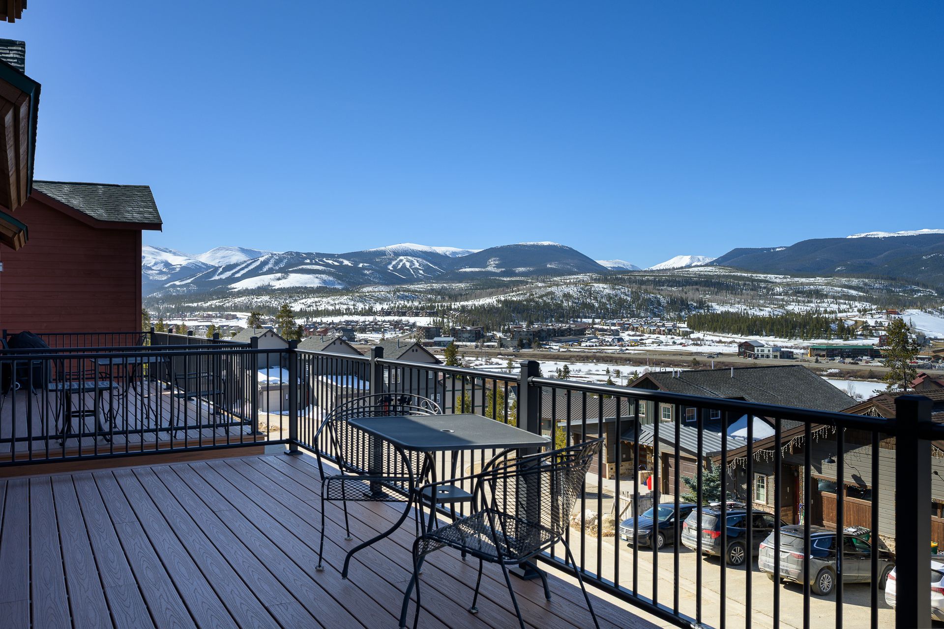 Snow Capped Properties. Long term rentals. Seasonal Rentals. Medium term rentals. Realty. Sales. Real estate agent.