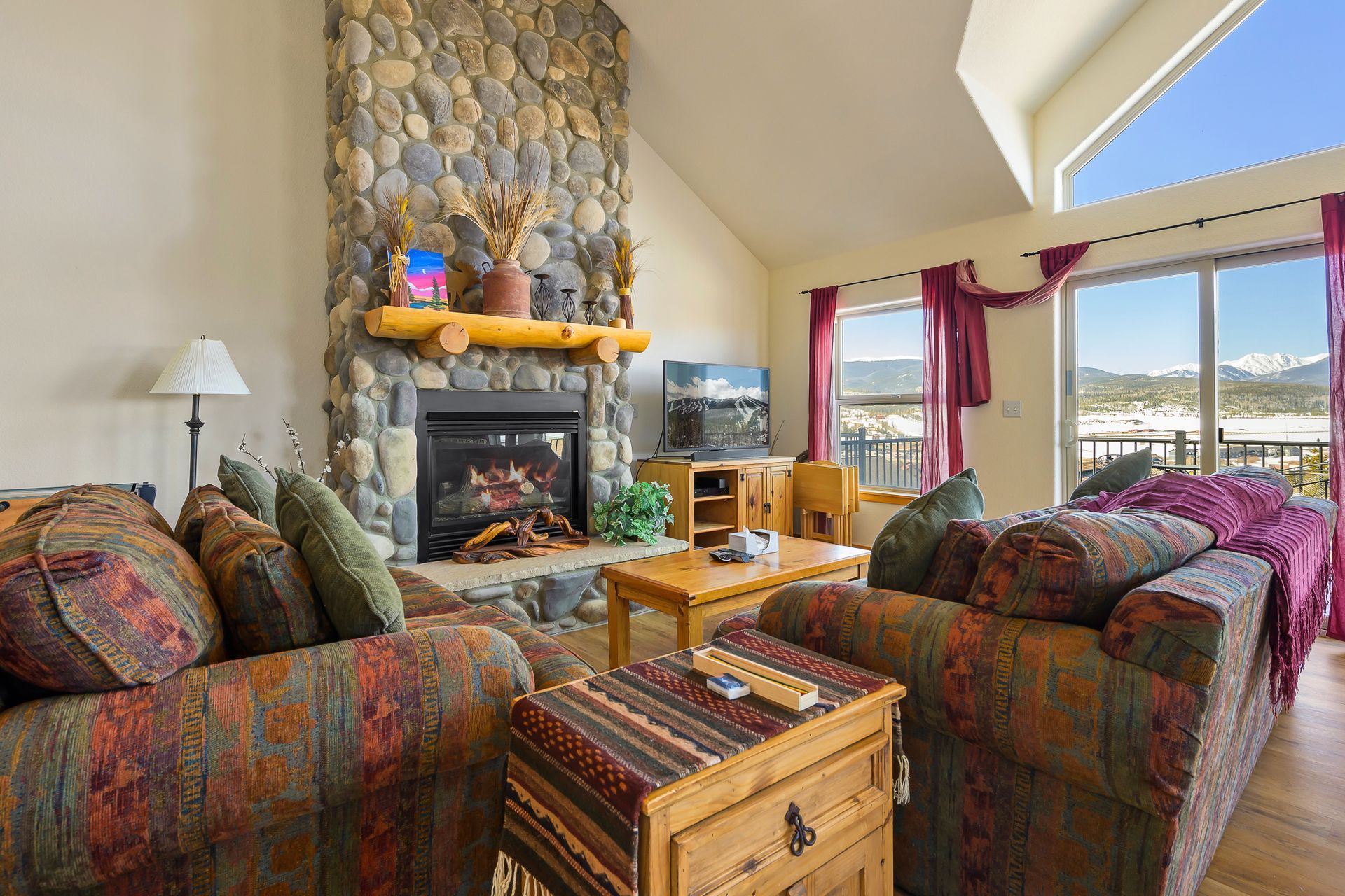 Snow Capped Properties. Long term rentals. Seasonal Rentals. Medium term rentals. Realty. Sales. Real estate agent.