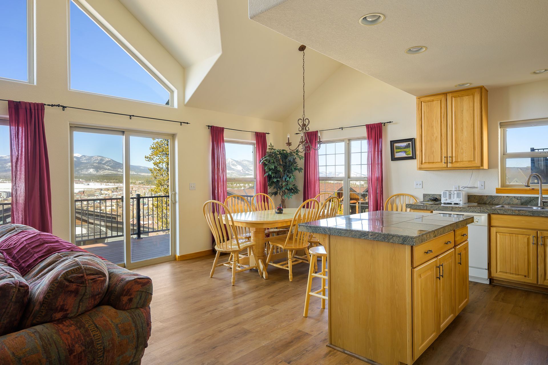 Snow Capped Properties. Long term rentals. Seasonal Rentals. Medium term rentals. Realty. Sales. Real estate agent.