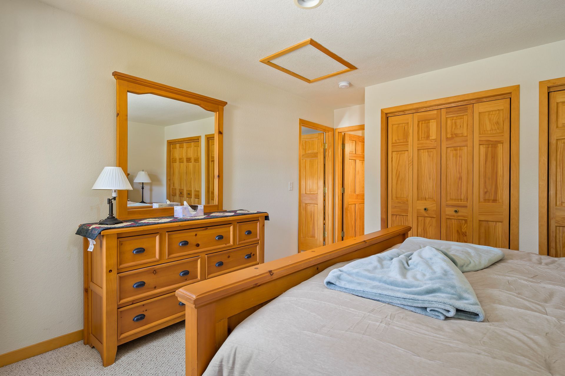 Snow Capped Properties. Long term rentals. Seasonal Rentals. Medium term rentals. Realty. Sales. Real estate agent.