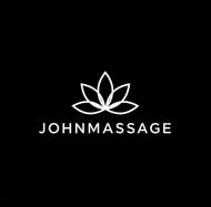 Wit lotuslogo boven "JOHNMASSAGE" op een zwarte achtergrond.