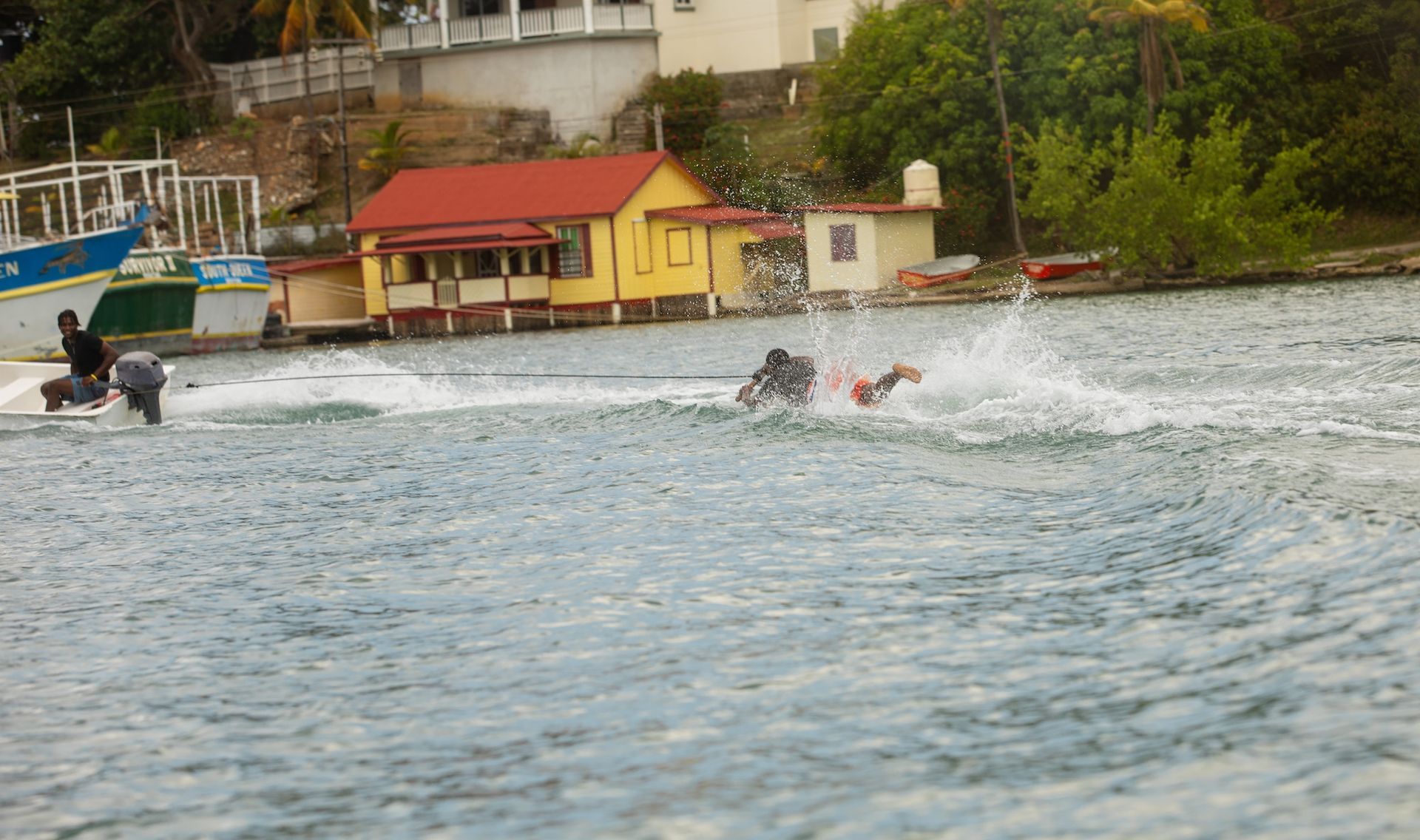 Wakeboarding in Roatan