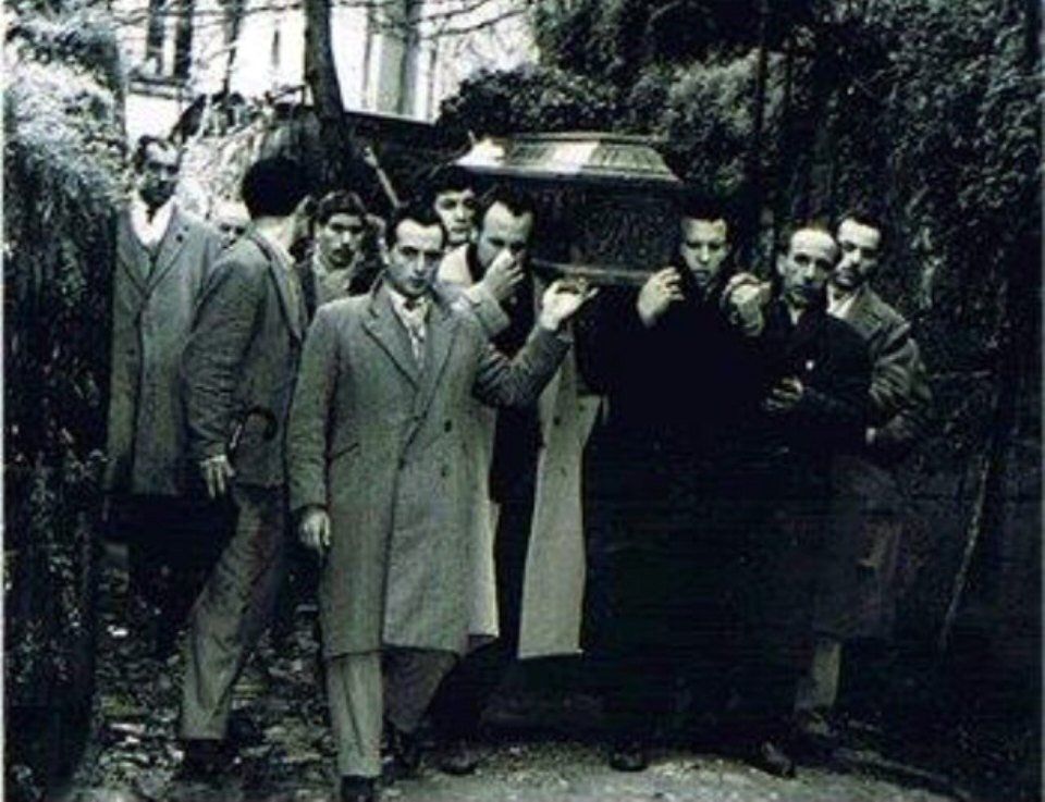 Corteo funebre