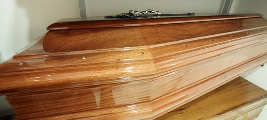 Cassa funebre in legno