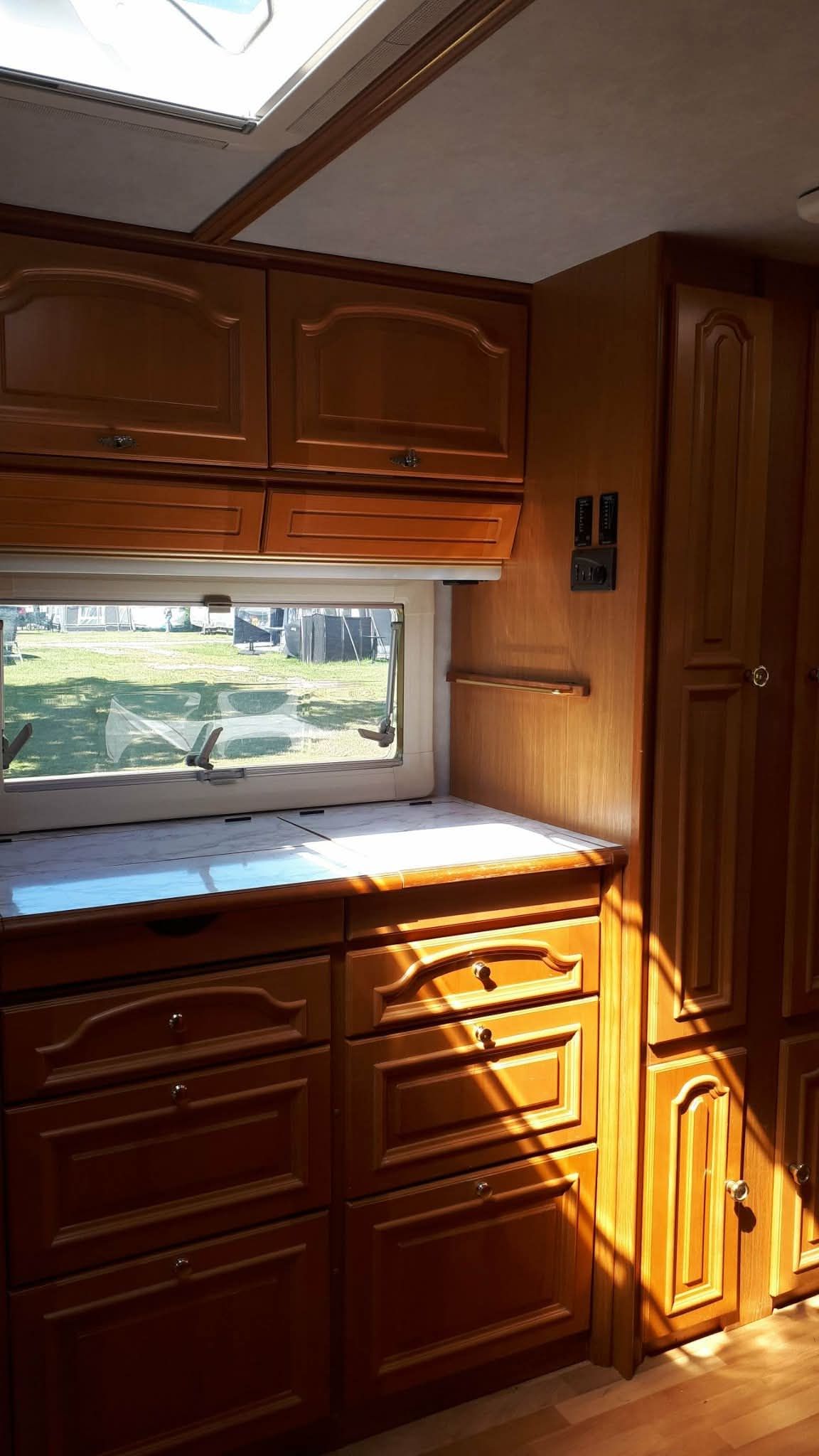 Comfortabele en charmante Tabbert Baronesse-huurcaravan.