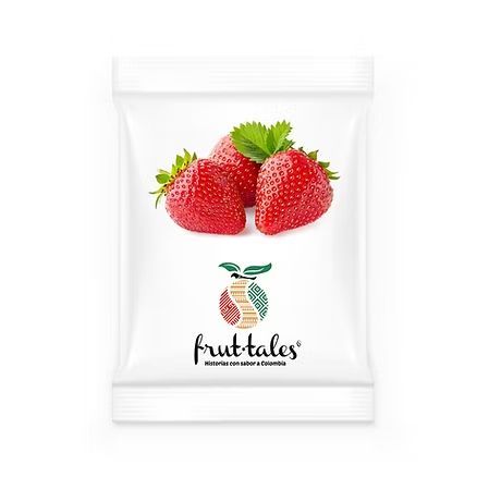 Bolsita blanca de snack de frutas con fresas y el logotipo de “fruittales”.