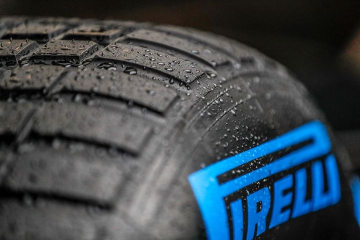gomma Pirelli resistente
