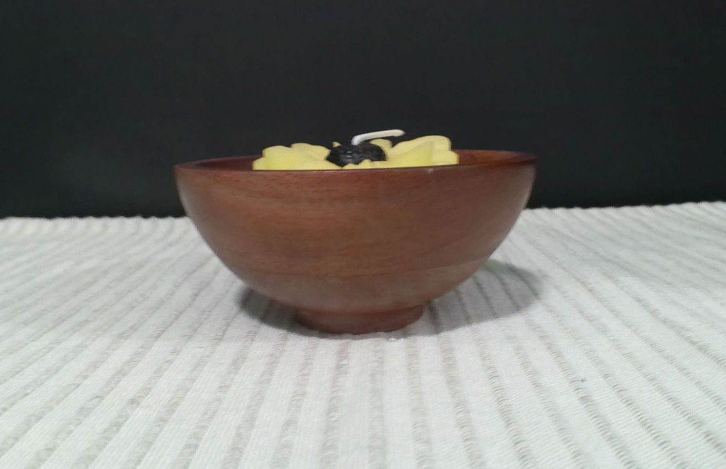 Earthy Pomelo Scented Candle