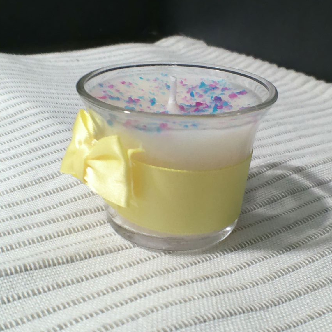 Gender Reveal Candles ( 1 of each gender!)