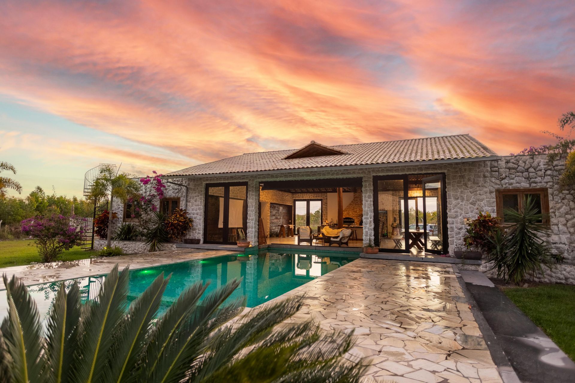 Get Summer-Ready with in-ex-teriors