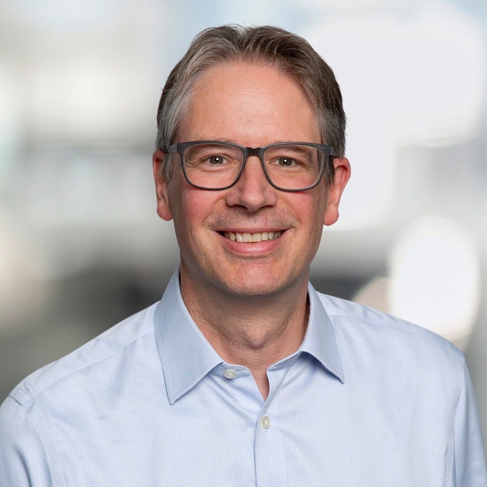Dr. Robert Braun
