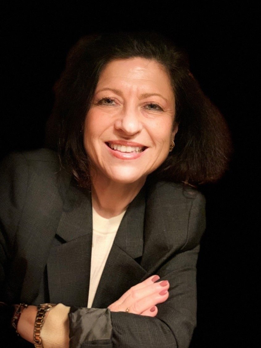 Dr. Zuzana Diamant, MD PhD FERS, is pulmonologist-clinical pharmacologist, with a special interest in respiratory physiology, underlying mechanisms, biomarker & sampling methods, clinical interventions and translational asthma/allergy research
