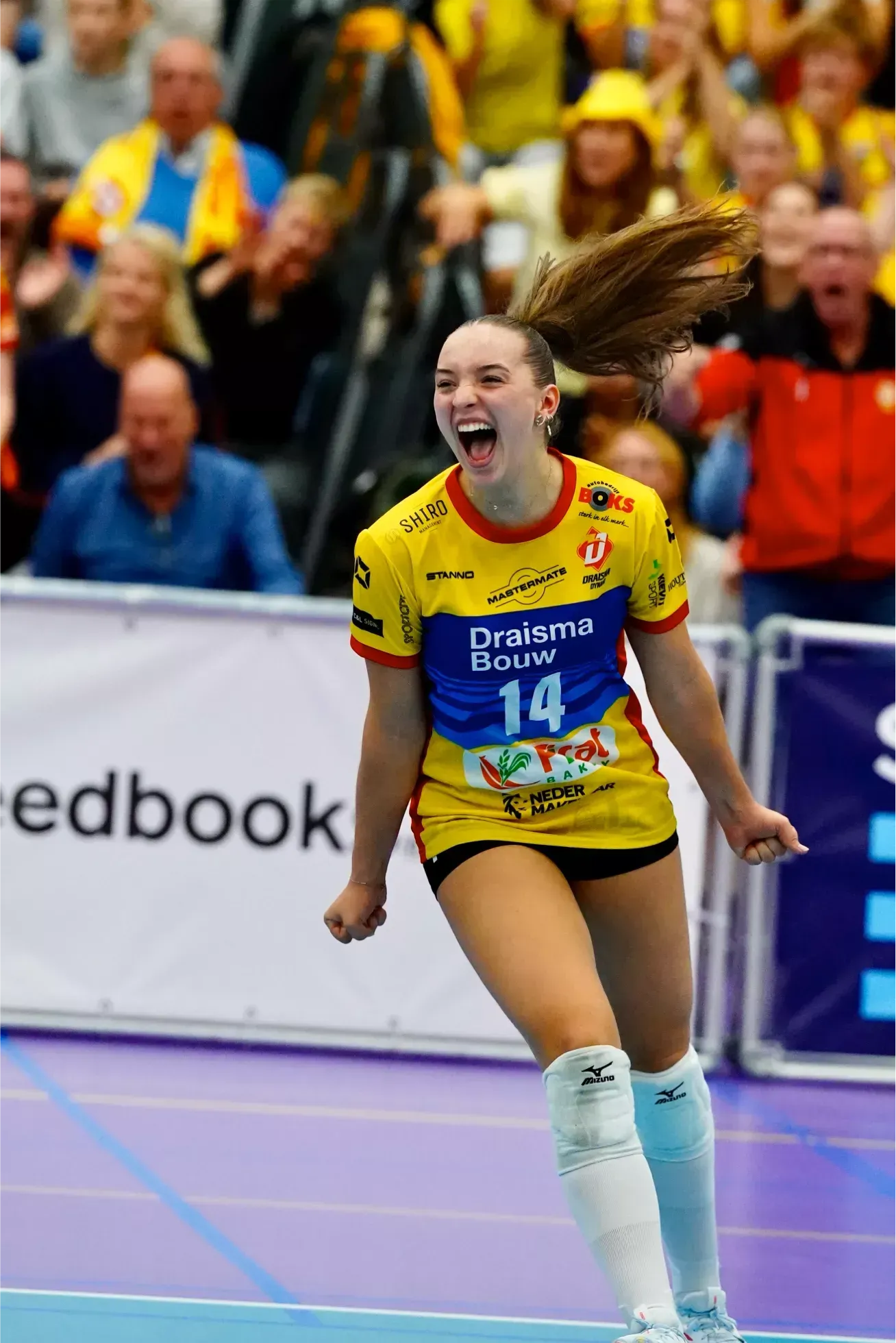 Volleybalfoto van Draisma Dynamo Dames 1 speelster Saar Meijer #14 na winst SUPERCUP in Sneek.
©2026-Strikwerda Fotografie