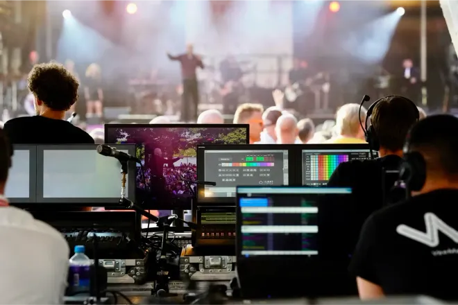 Publiek geniet van live muziek tijdens Achmea Festival in Rosmalen