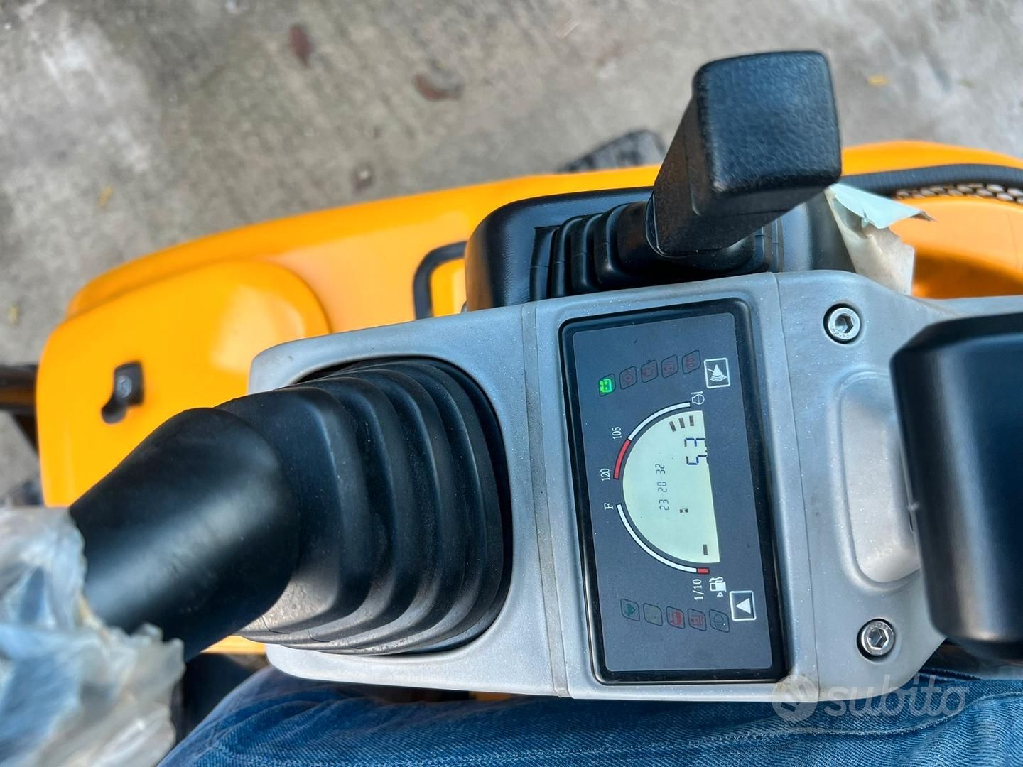 MINIESCAVATORE RSV 18Q