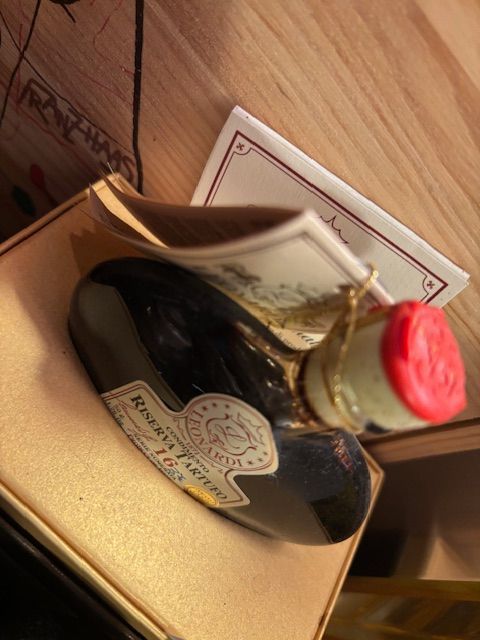 Bottiglia di grappa Vino Estremo Enoteca Soliera Apuana e La Spezia