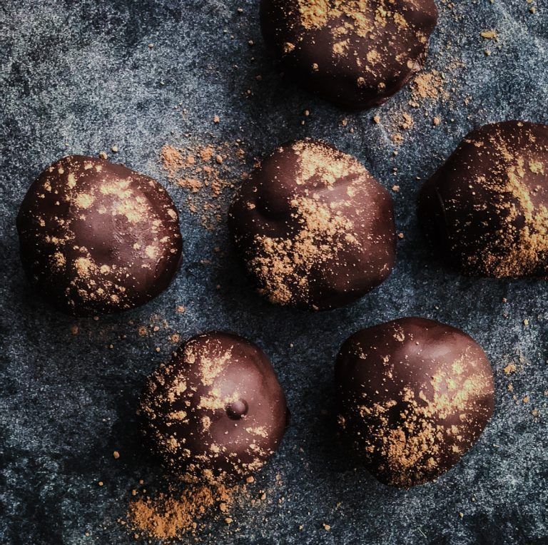 No-Bake Paleo Cocoa Espresso Cake Balls