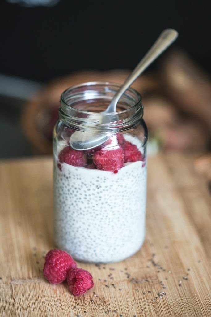 chia seed pudding raspberries
