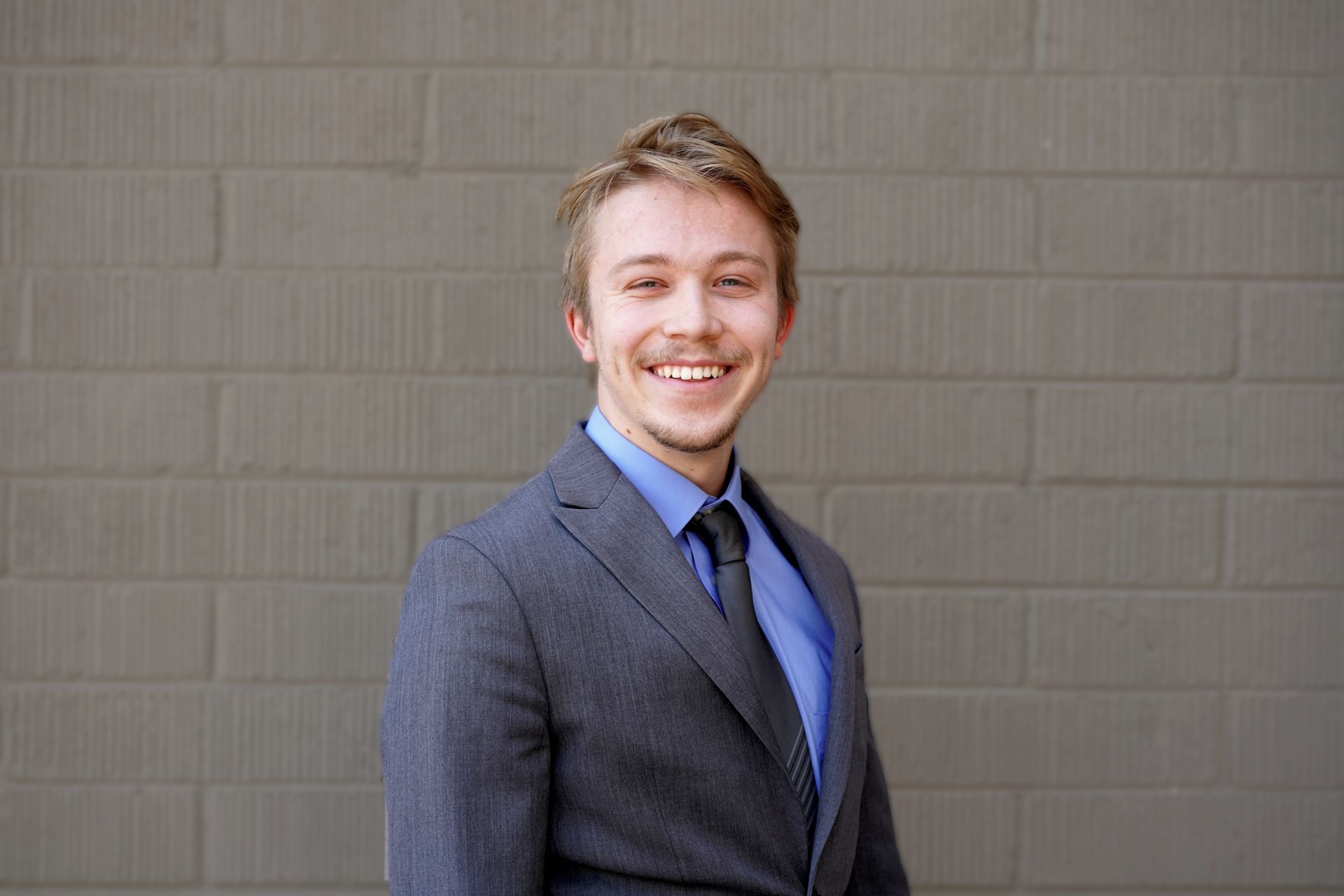 Linus Ros headshot