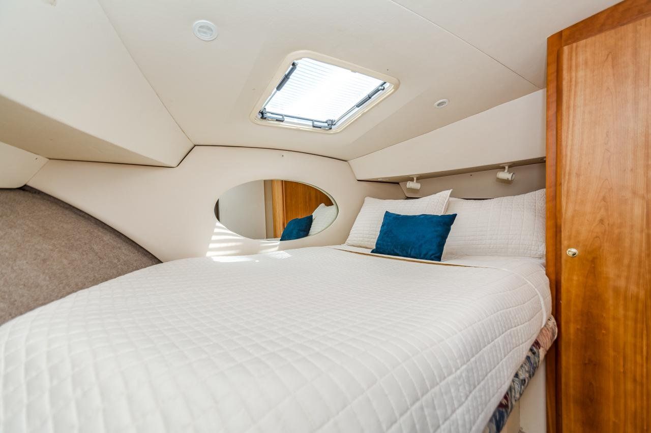 Bed & Breakfast Afloat