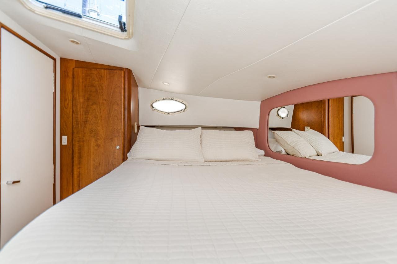 Bed & Breakfast Afloat