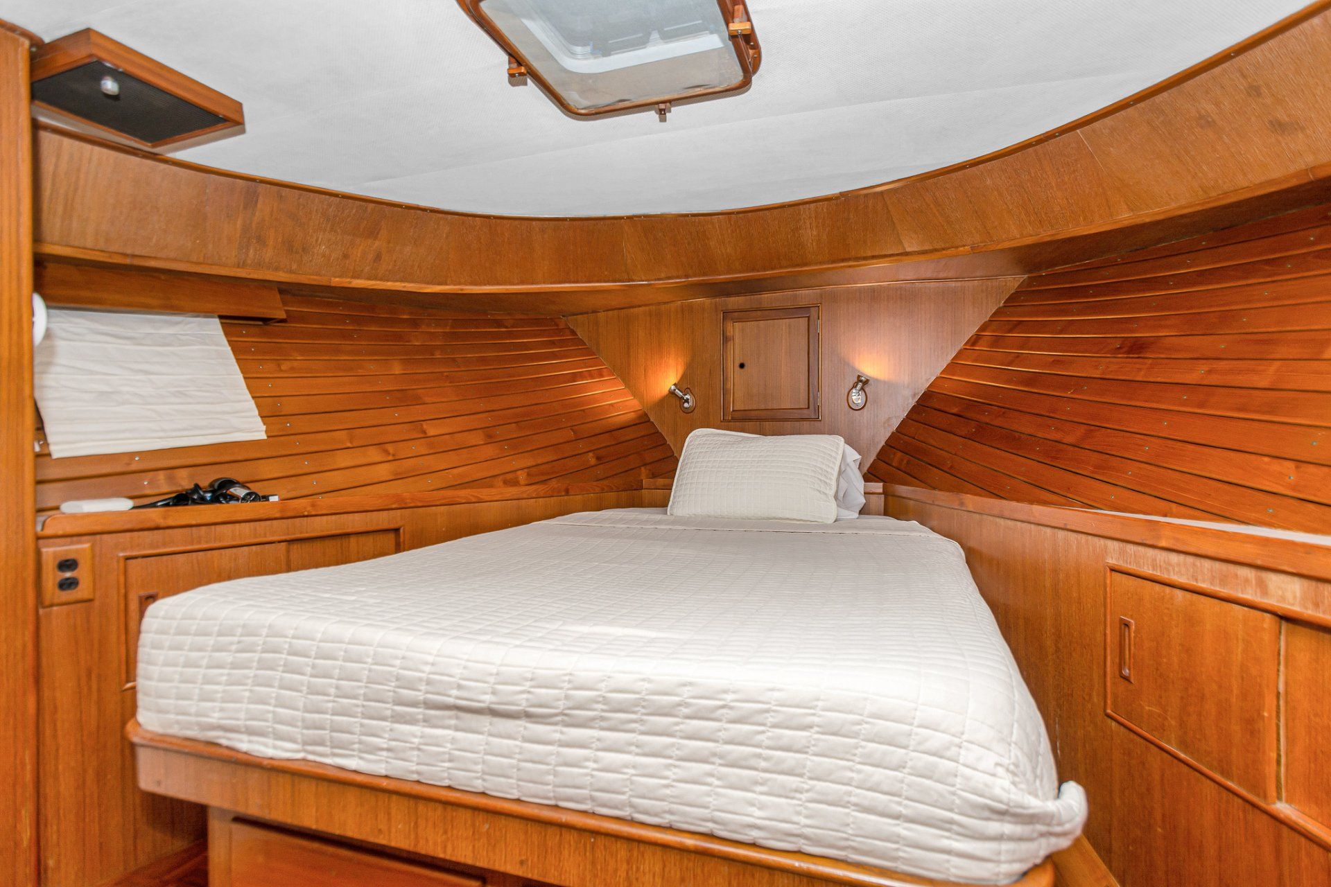 Blue Water Forward Stateroom