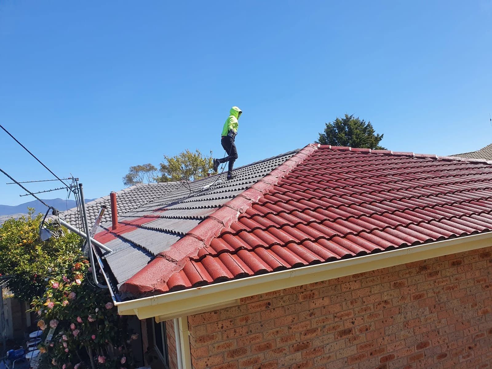 Working On Roof Leaks In Canberra