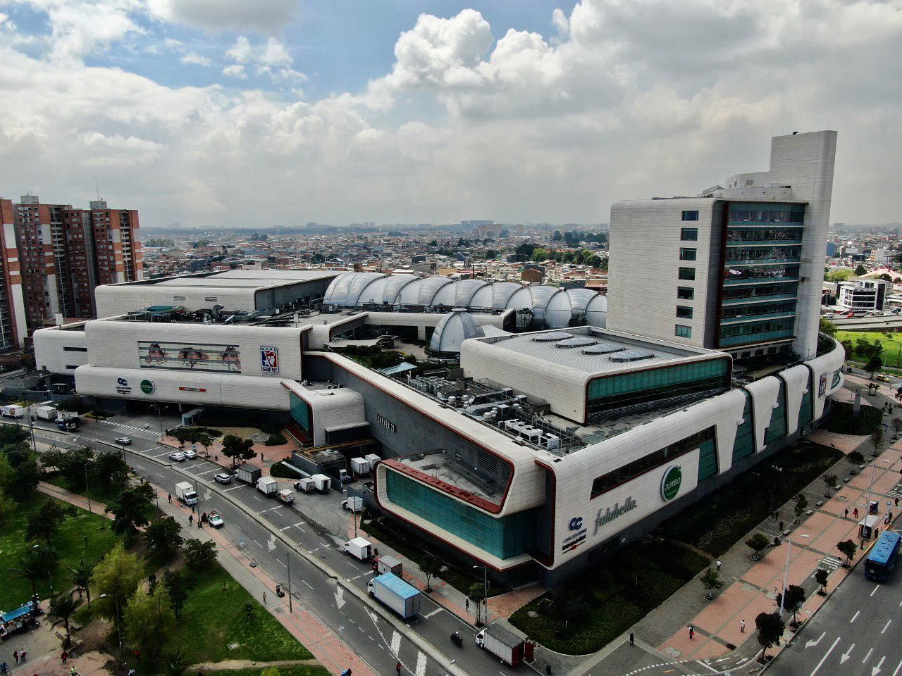 Titán Plaza