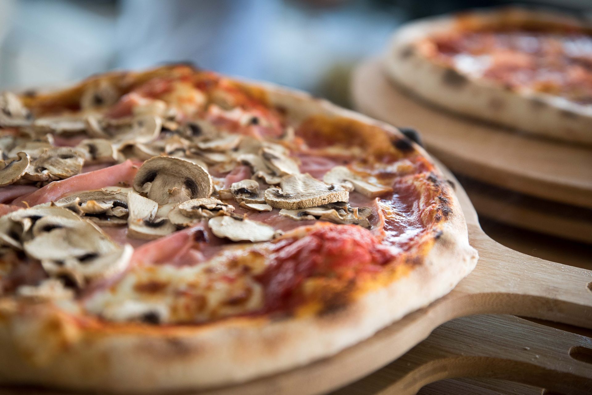 pizza con i funghi
