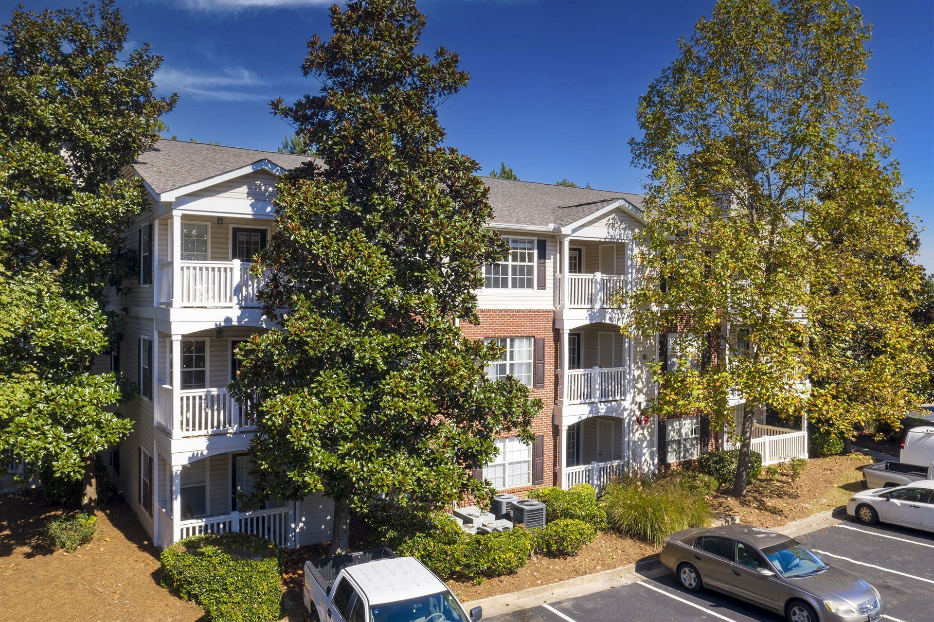 our apartments offer a parking lot for your car at Crestmont at Thornblade, Greenville