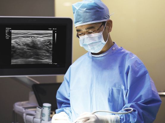 Vein doctor consultation and diagnosis for varicose veins at LEDAS clinic in Busan