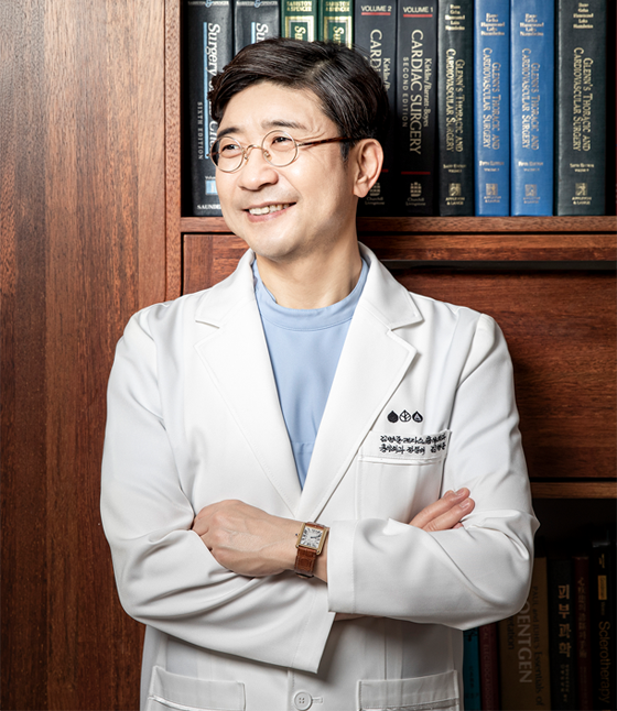 Dr. Kim Byoung Joon, varicose vein specialist and director of LEDAS clinic in Busan, Korea