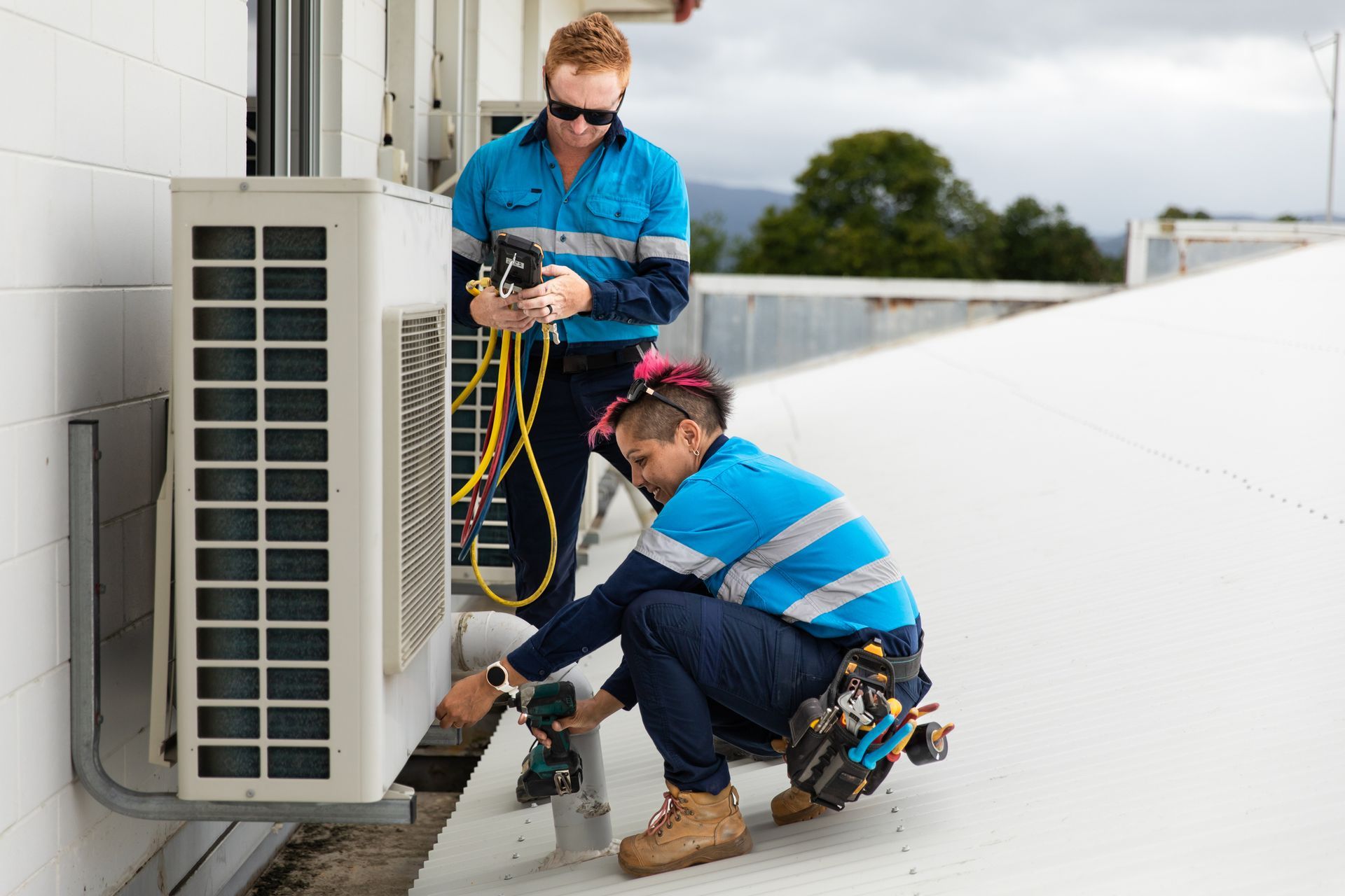 Installing Air Conditioner - Melbourne, VIC - Work4U Group Pty Ltd