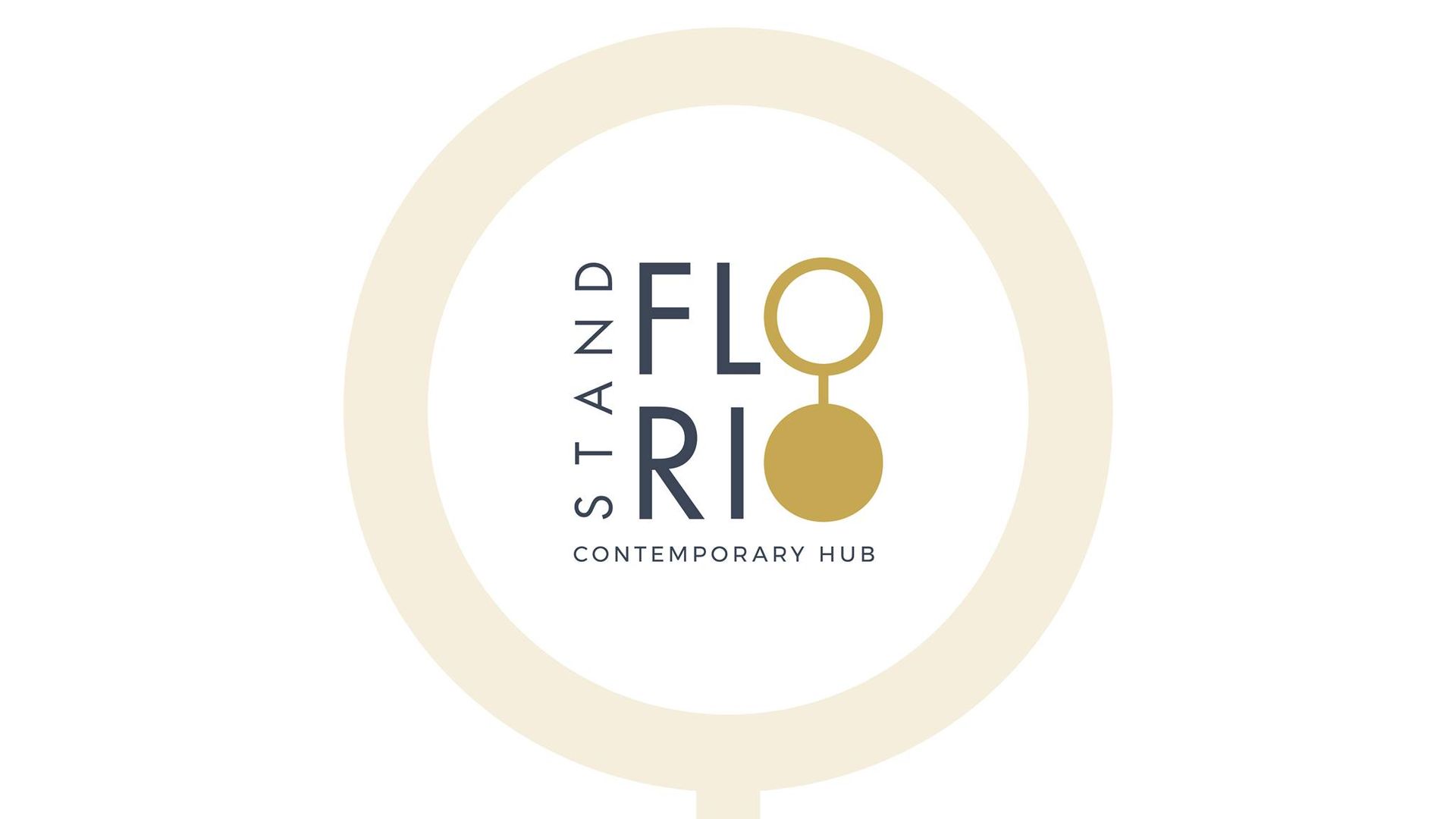 Logo per lo Stand Florio Contemporary Hub, con testo e una forma astratta dorata.