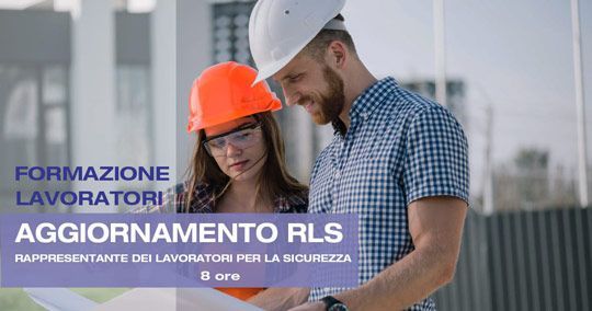 Due operai edili guardano le planimetrie. Testo: 