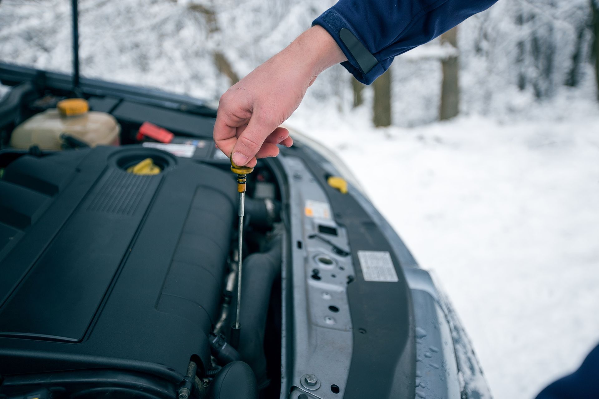 6 Car Issues That Get Worse When Temperatures Drop  | Dave's Automotive LLC