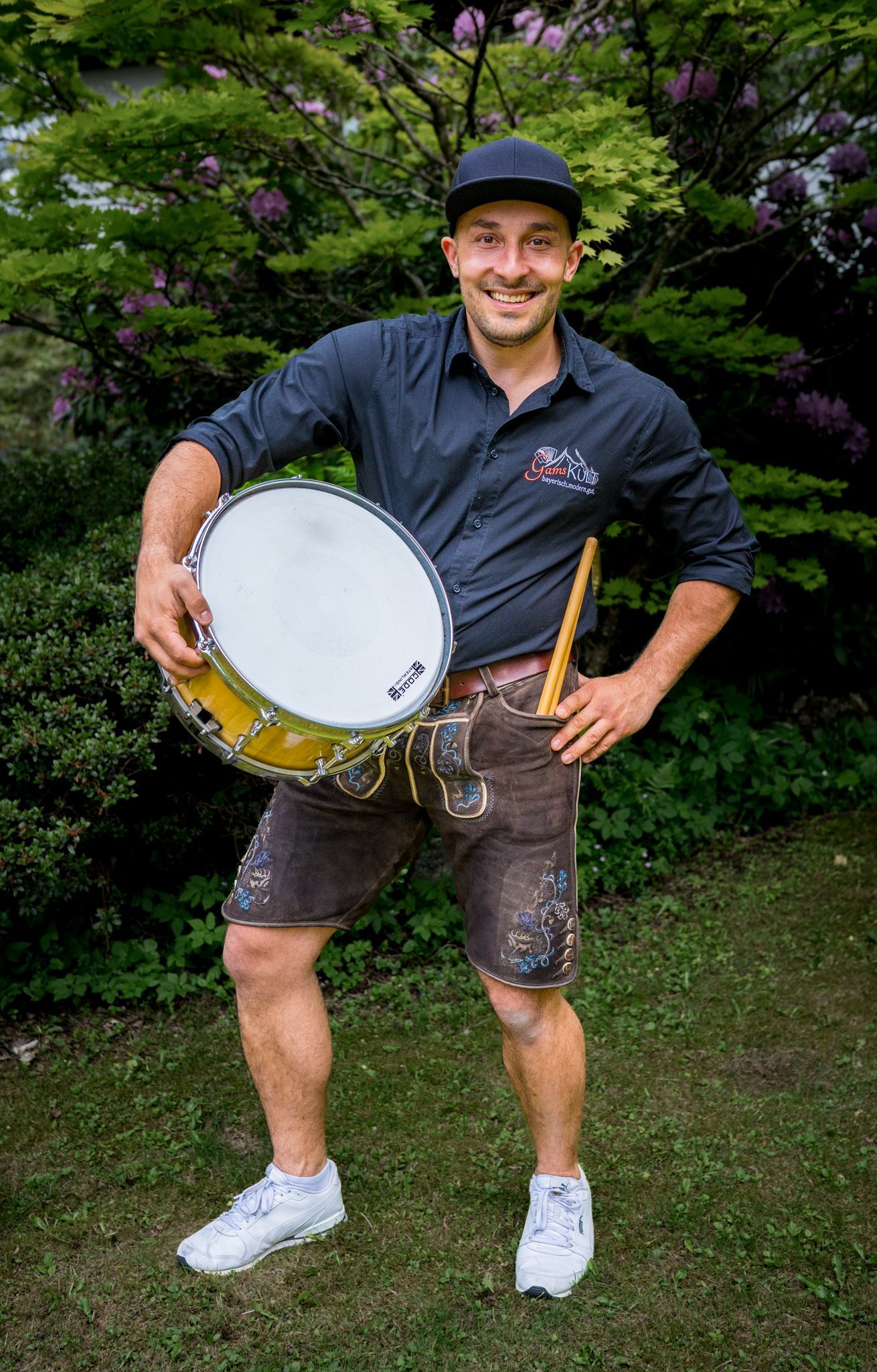 Moosi mit Instrument