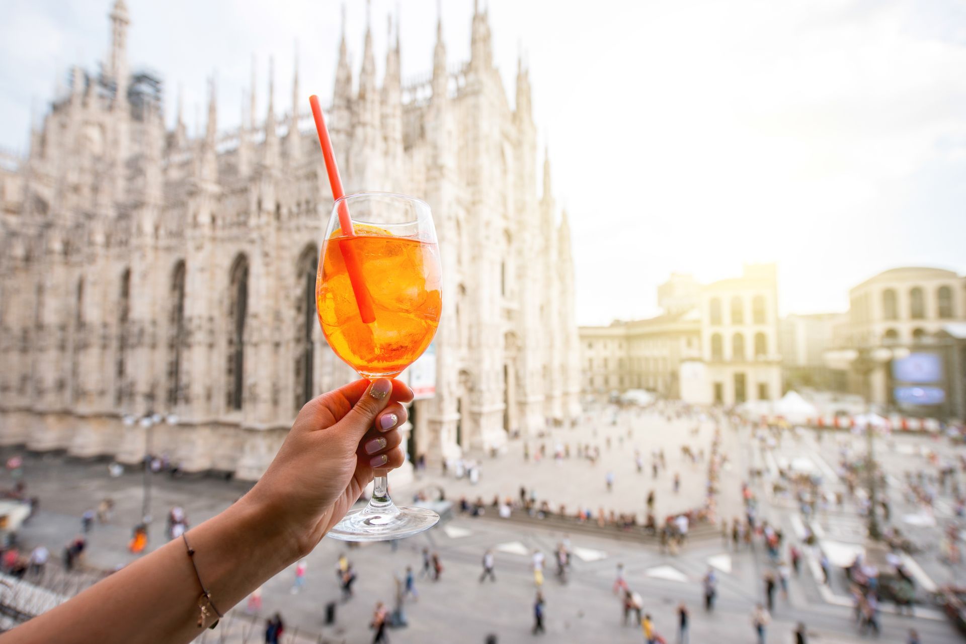 Spritz su una terrazza di Milano