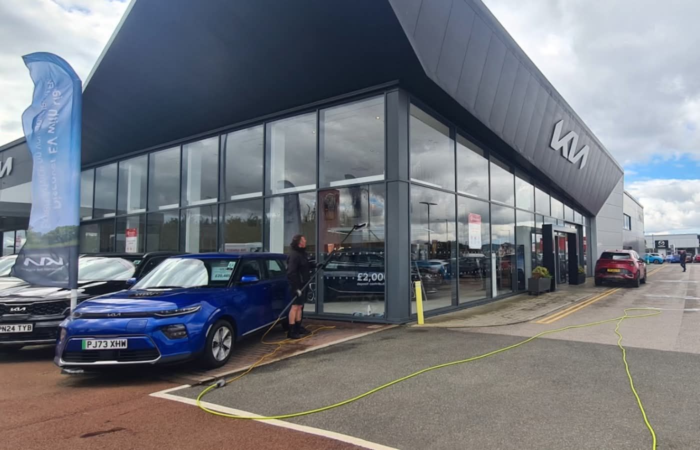 Commercial window cleaning, Commercial, Windows, Pole fed, Subletting,