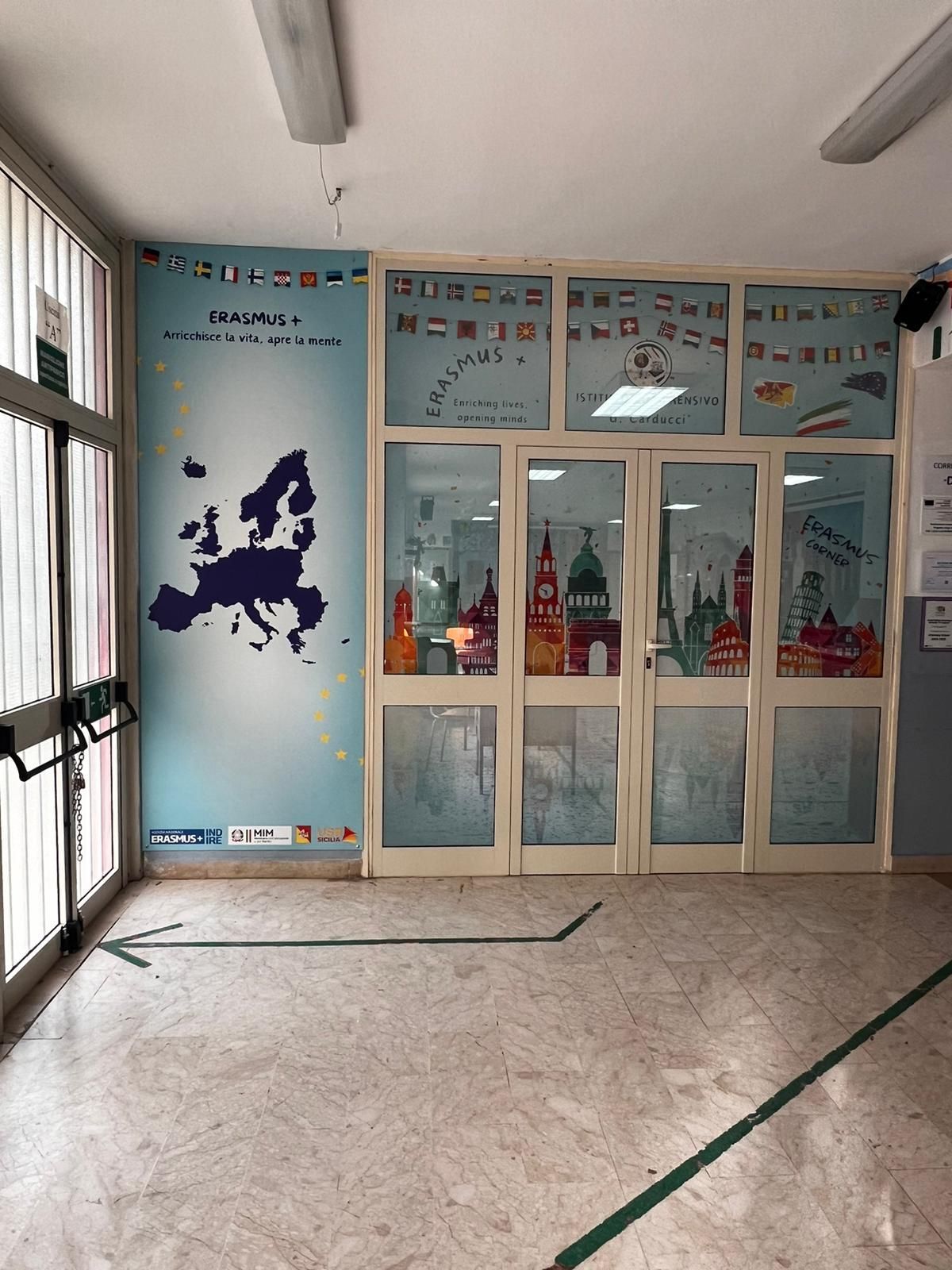 stampa murale e vetrofanie